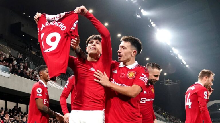 Manchester United Scrape Points In a Close Game