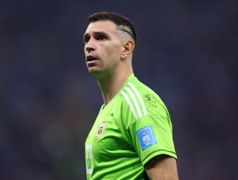 Emi Martinez for Argentina