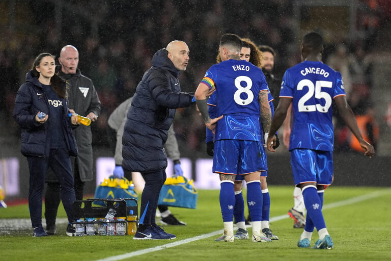 Chelsea manager Enzo Maresca