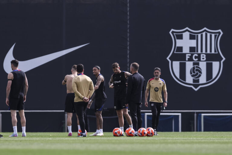 Hansi Flick during a Barcelona training session