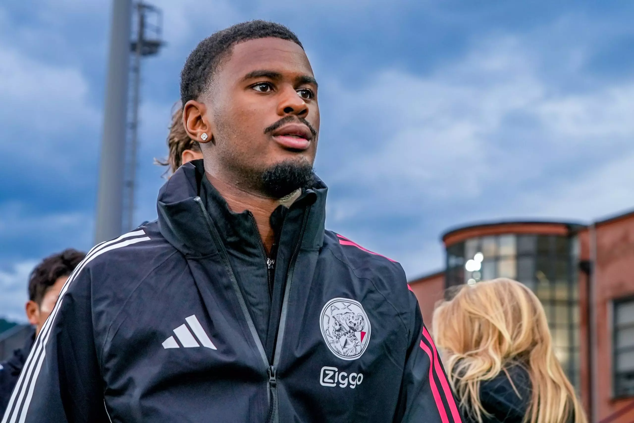 Chelsea Discover Transfer Price For Versatile Dutch Defender Who Can Add More Steel To Enzo Maresca’s Backline