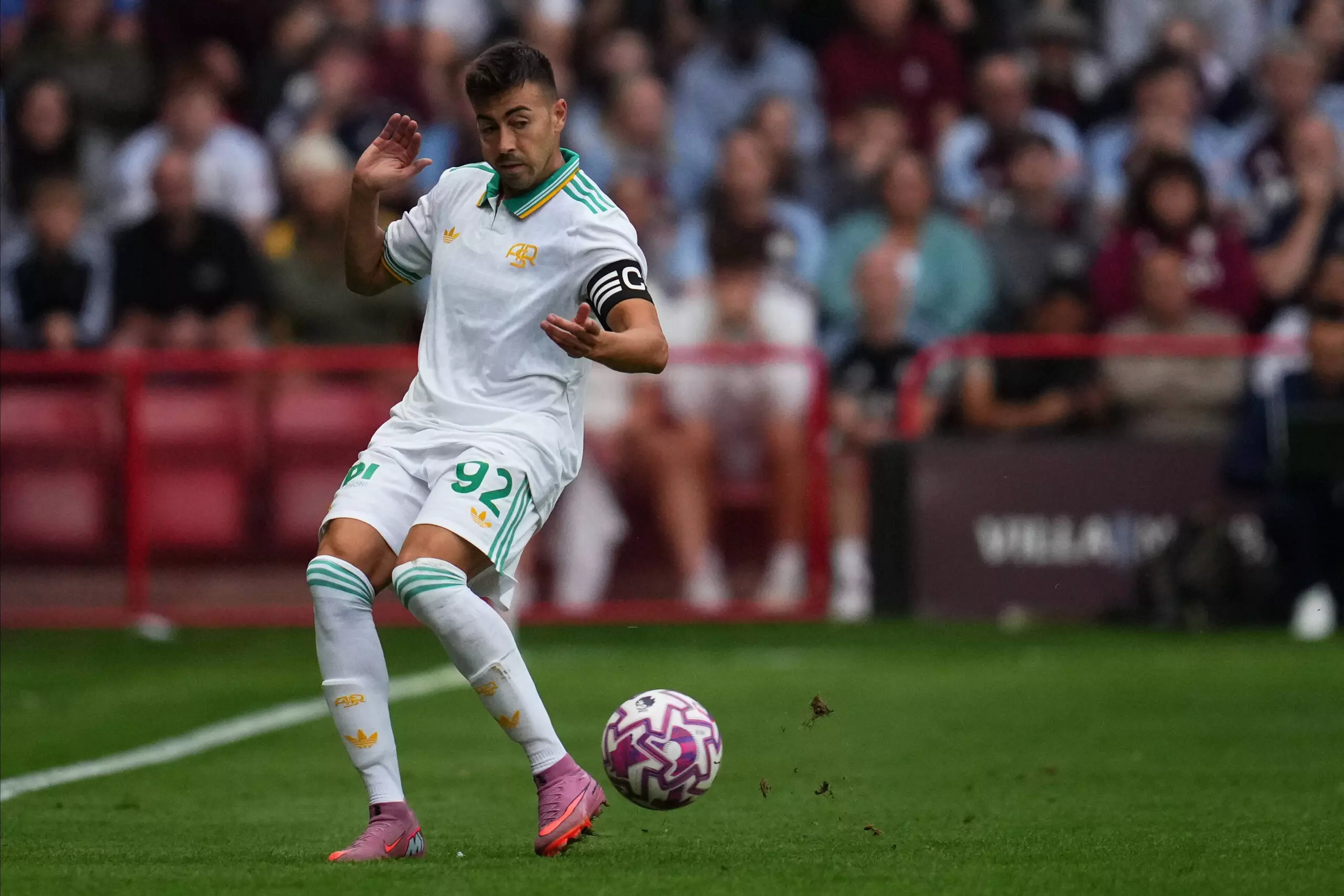 2025/26 Retro Football Jerseys Revival Sparks Mixed Reactions Across Football