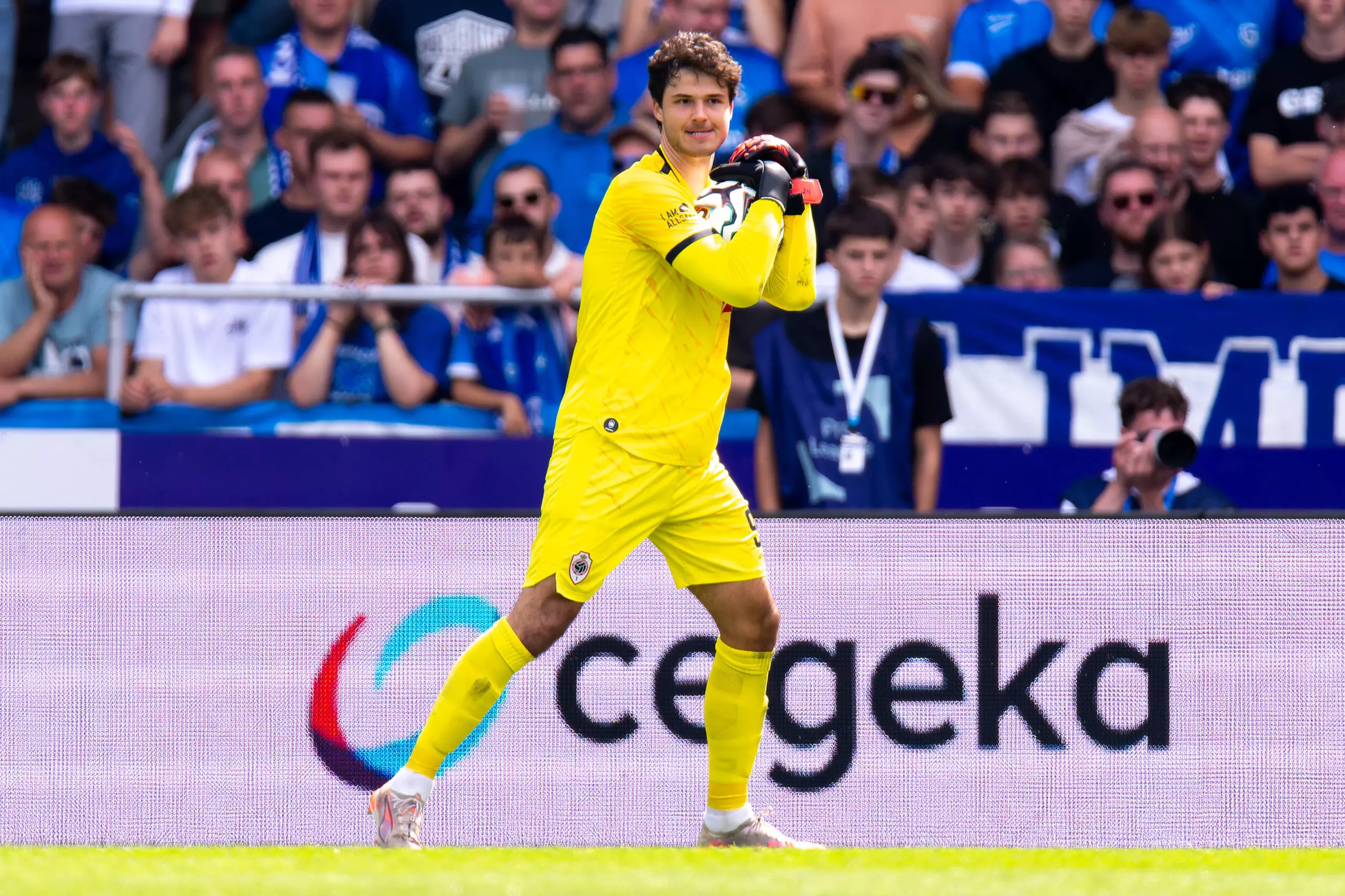 Senne Lammens Manchester United Transfer Should Boost Ruben Amorim’s Squad