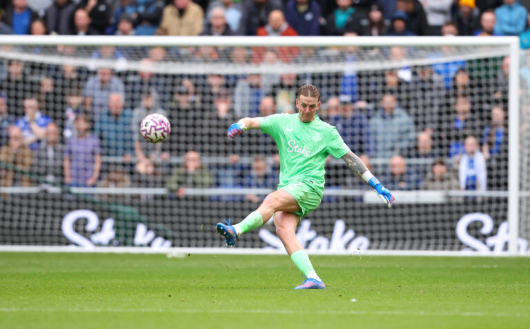 Jordan Pickford's Contract Extension With Everton Is in the Club's Interest