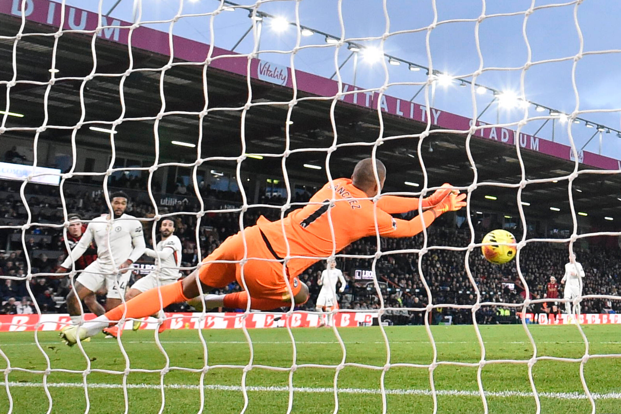 Chelsea Goalkeeper Sanchez Silences Critics, Justifies Club's Bold Choice Over Petrovic