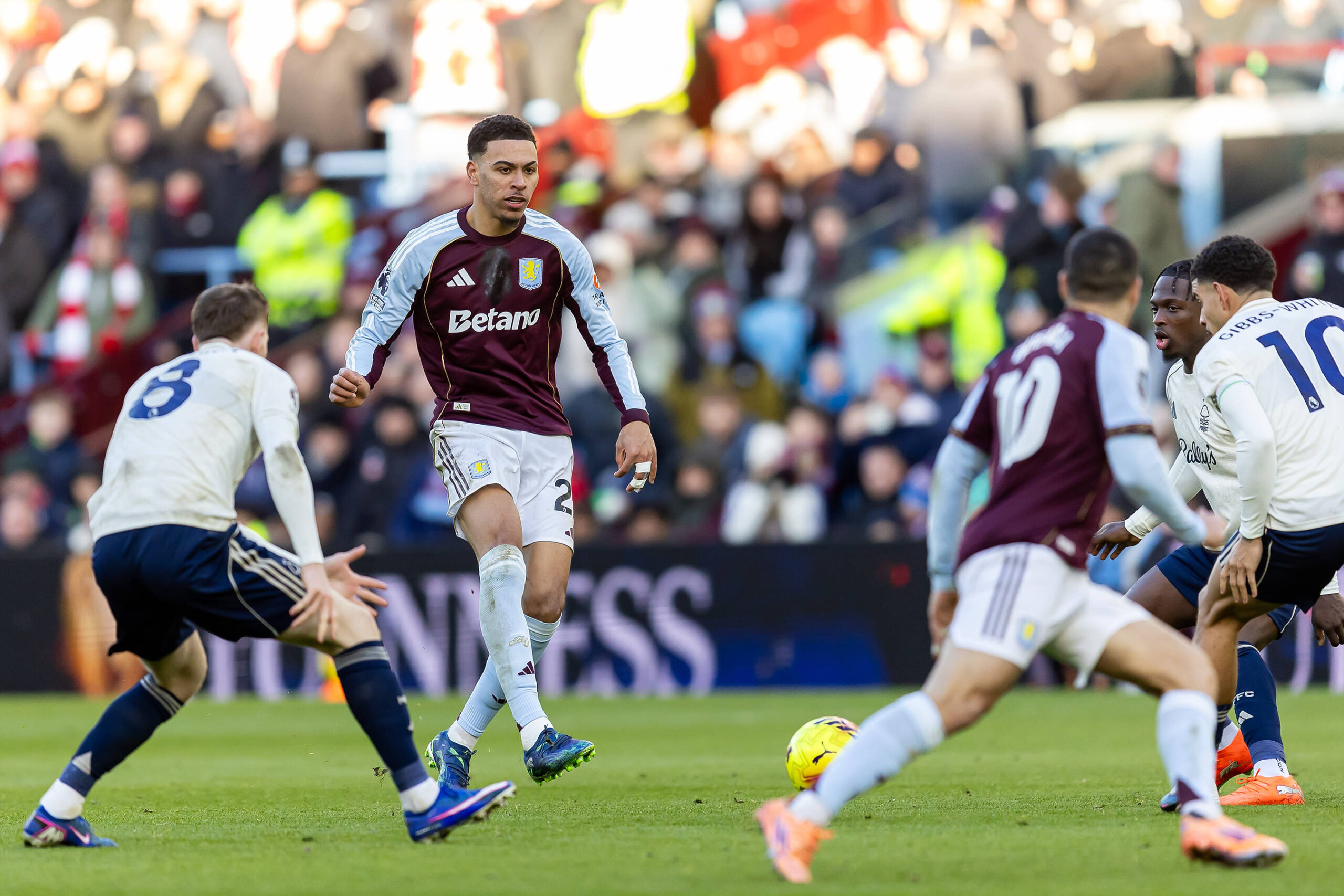 Aston Villa vs Nottingham Forest 3-1: McGinn Brace Puts Villa Back On Track As Forest's Struggles Continue