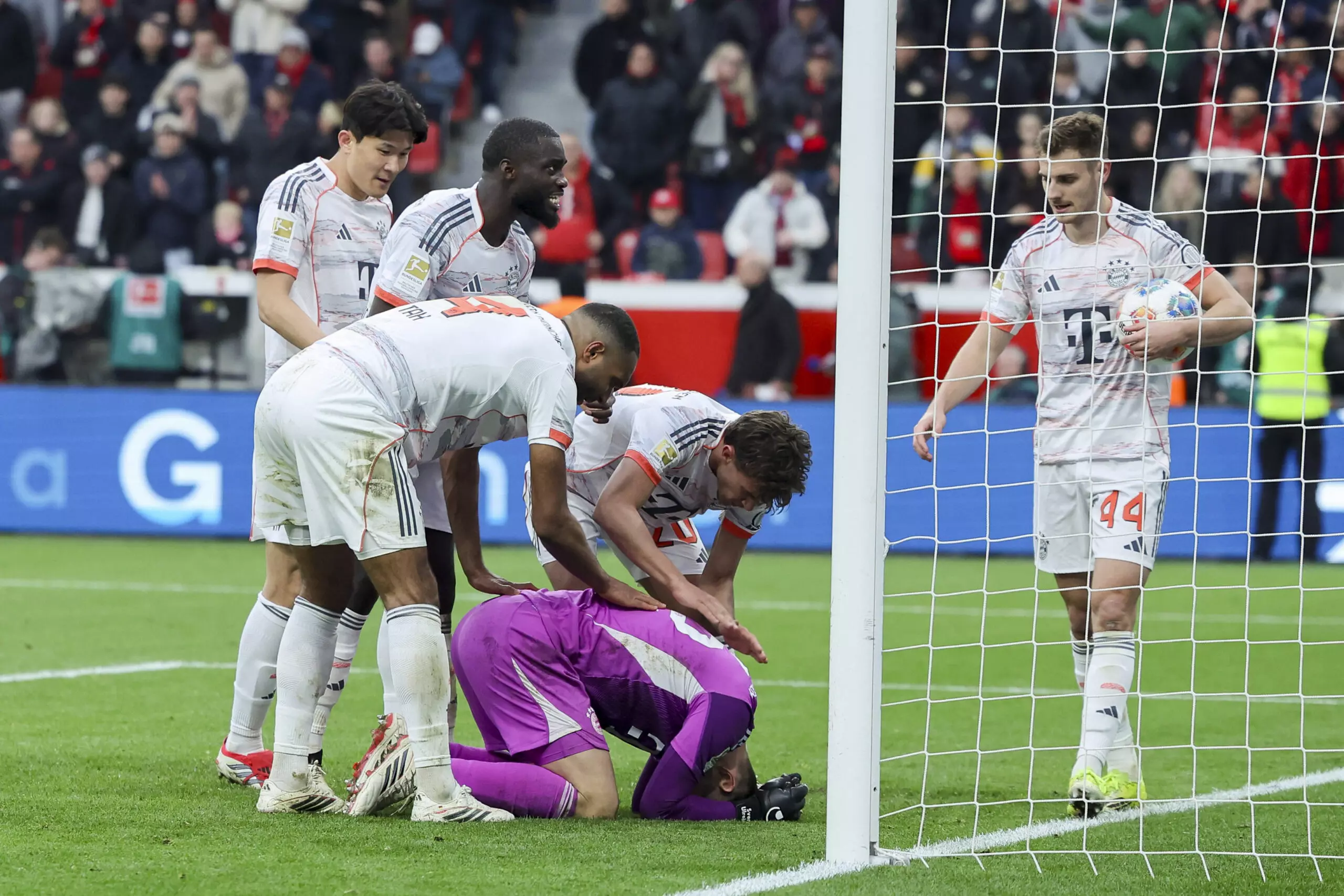 Bayern Munich Goalkeeper Injuries: Another Crisis That Has Emerged For The Bavarians